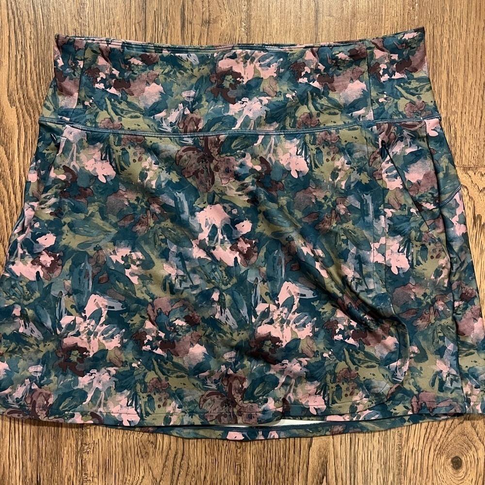 FREELY NWOT Colorful Patterned Skort Size Large - Picture 1 of 6
